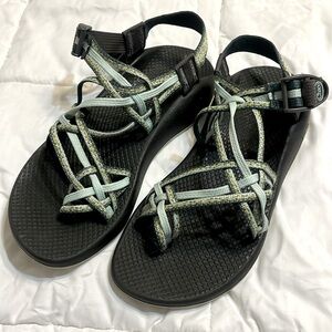 Chaco Size 9 green three strap sandles